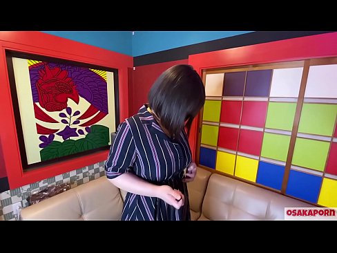 ❤️ Cutie Japanese pẹlu awọn omu nla ṣe baraenisere pẹlu awọn nkan isere ibalopọ ati pe o ni orgasm kan. O sọrọ ninu ifọrọwanilẹnuwo kan nipa iriri onibaje rẹ. Awọn ori omu nla ati obo ti o ni irun ti n kerora. Osaka onihoho ️❌ Iwa onihoho furo
